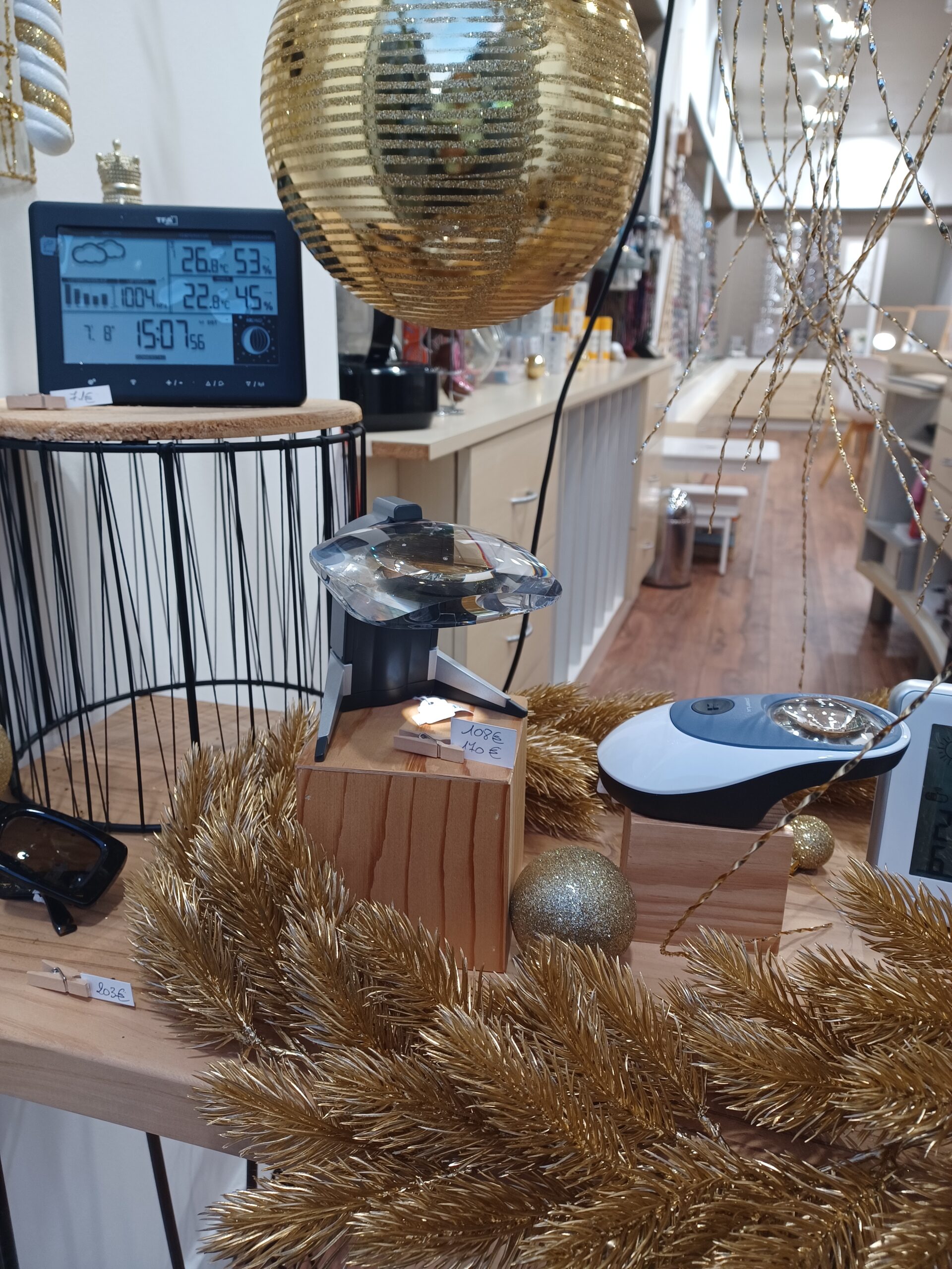 Des idées cadeaux à l’honneur en vitrine